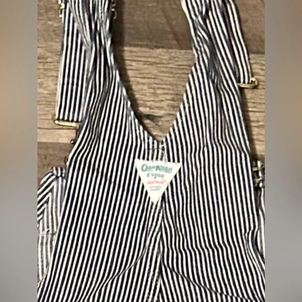 🚂Adult Vintage Oshkosh B'Gosh Railroad Pinstripe Denim Overalls🚂 - Picture 5 of 12